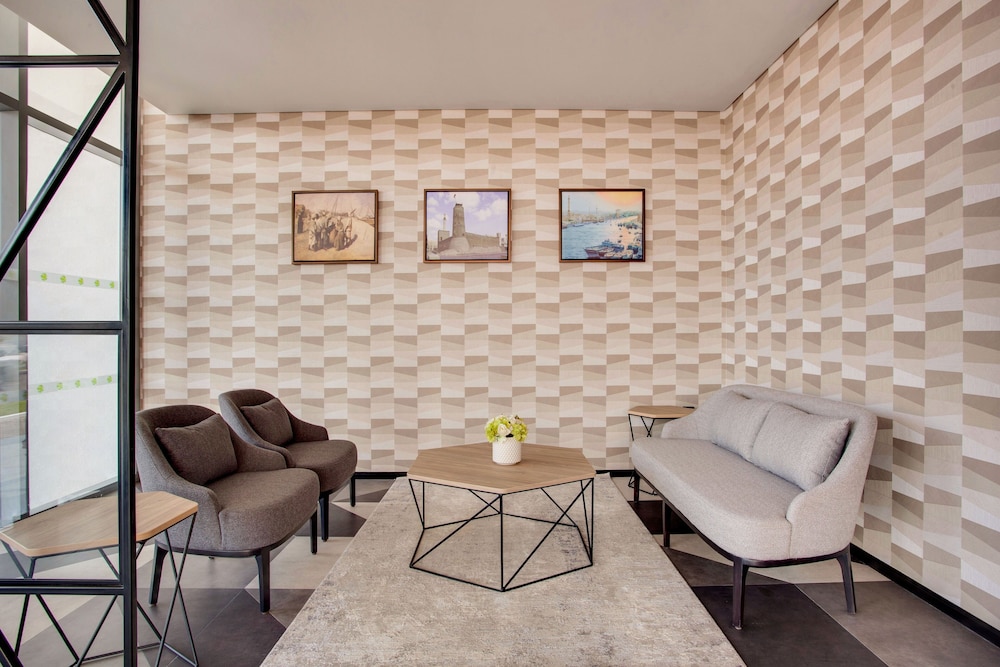 Lemon Tree Hotel, Jumeirah, Dubai 7
