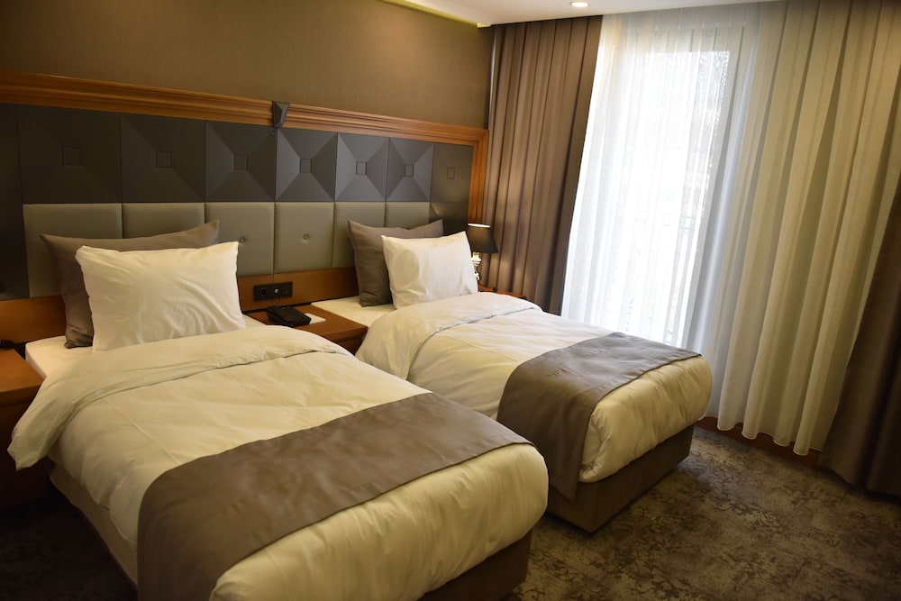 Four Seven Hotel 5