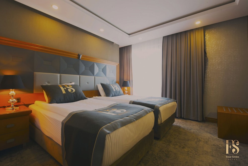 Four Seven Hotel 14