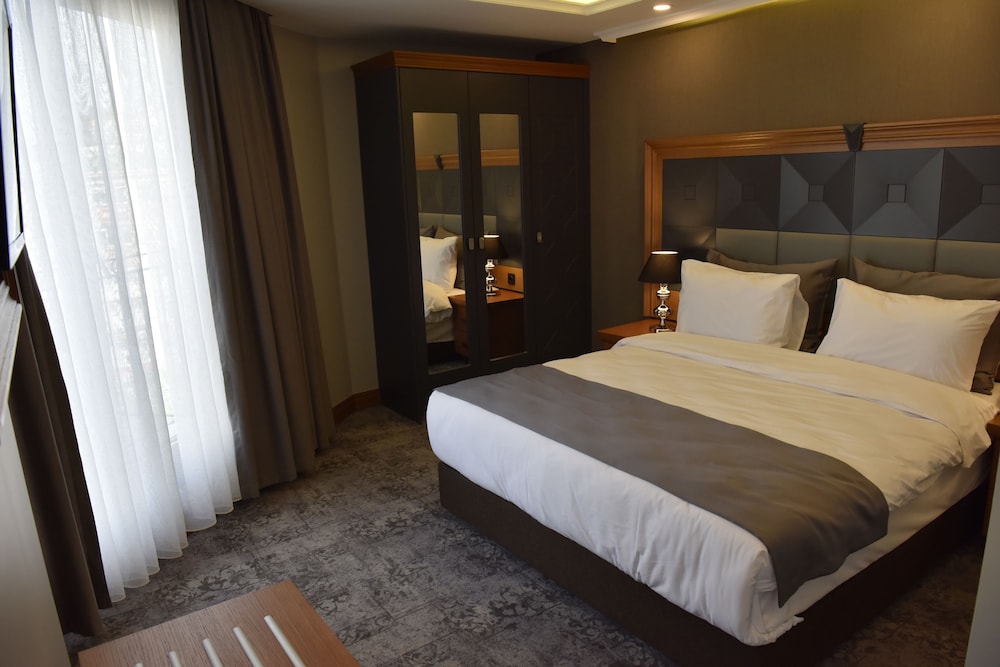 Four Seven Hotel 4
