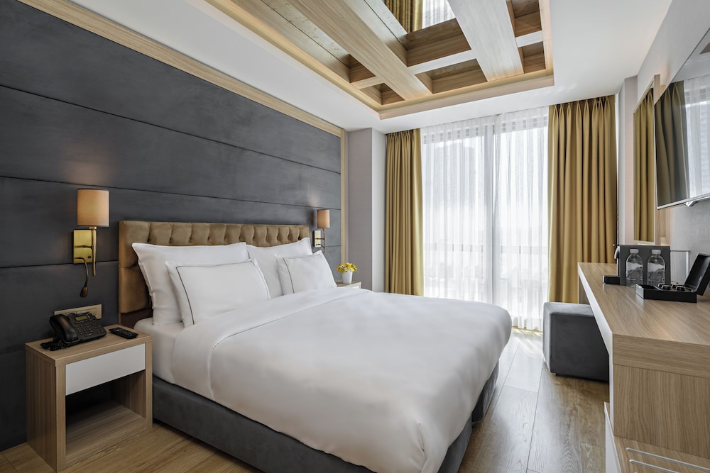 Gleam Bomonti Hotel 8