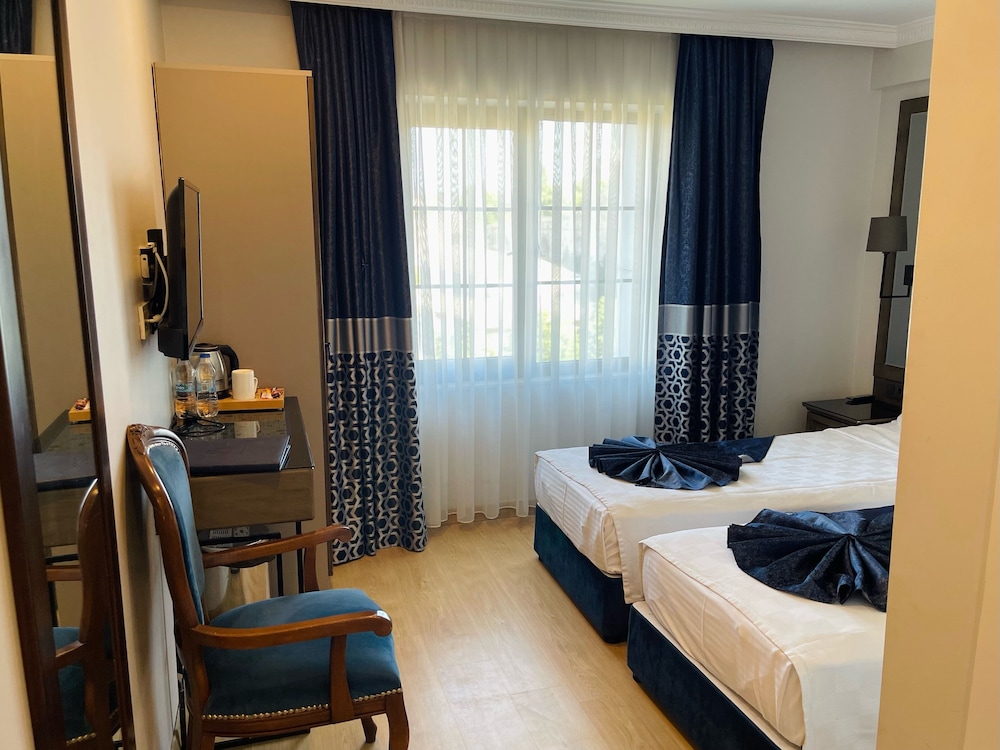 Farina Hotel By Cigno 8