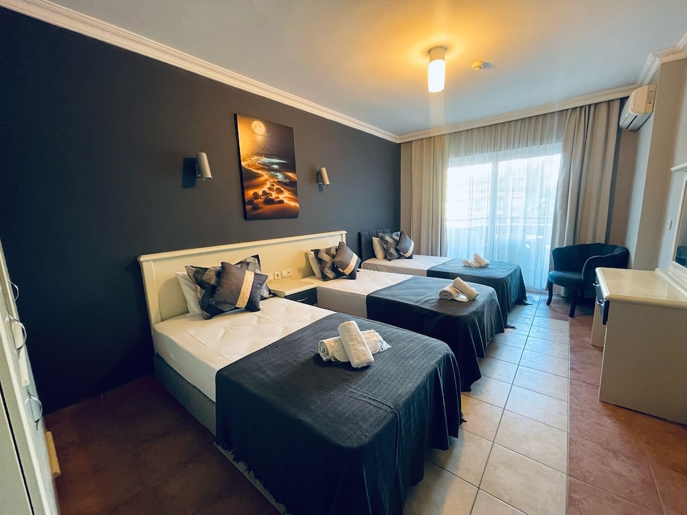 Grand Alisa Hotel 17