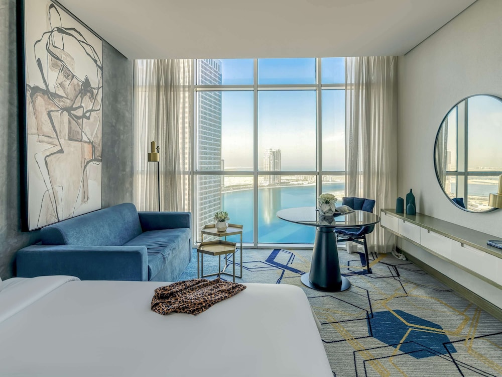 Pullman Sharjah Hotel 18