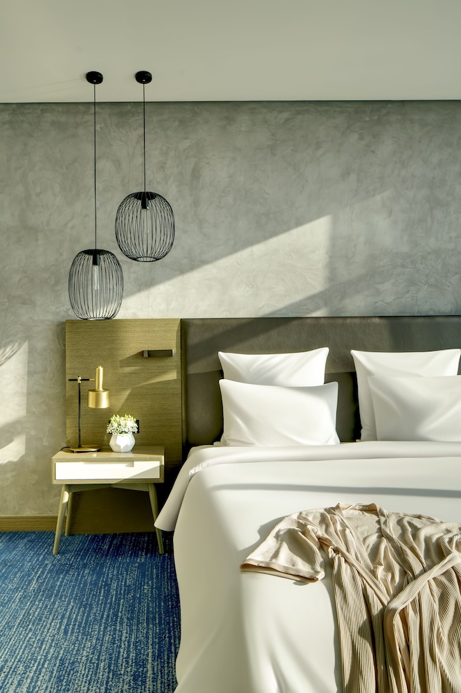 Pullman Sharjah Hotel 10