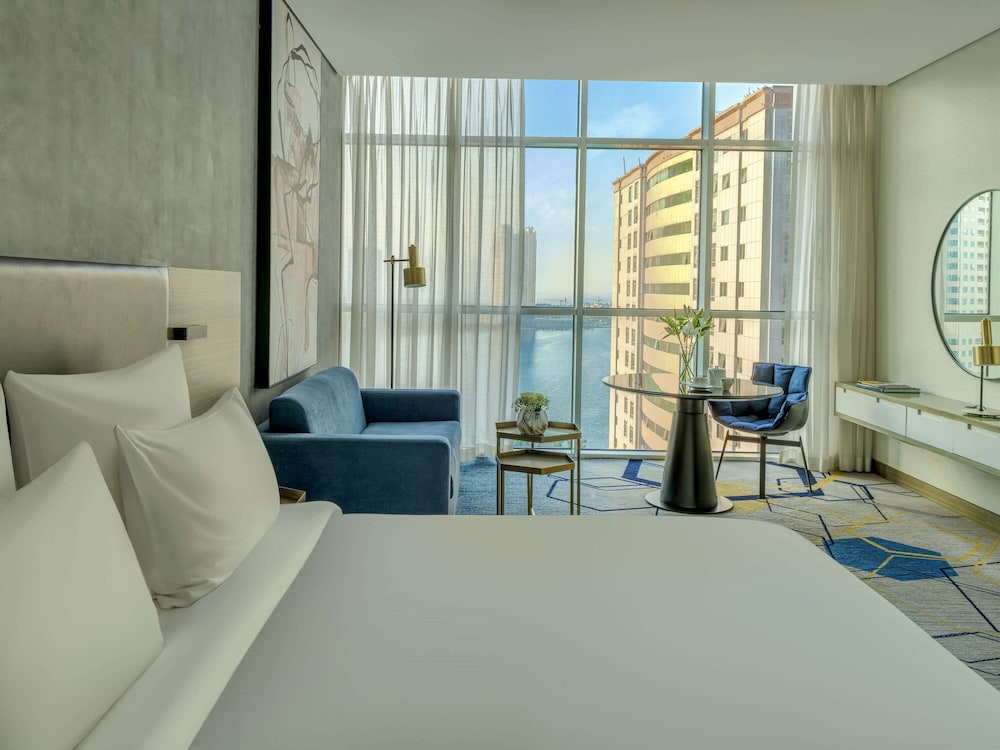 Pullman Sharjah Hotel 12