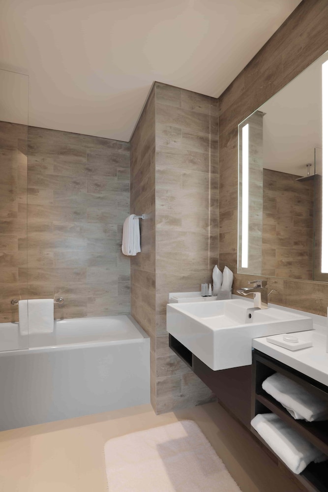 Millennium Executive Apartments Mont Rose 24