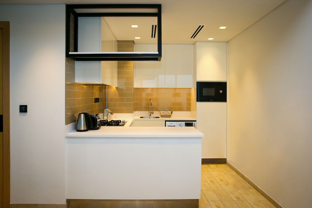 Millennium Executive Apartments Mont Rose 15