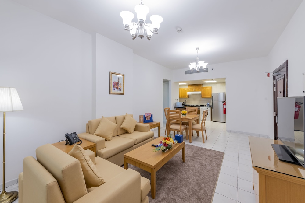 Roda Al Murooj Residences 19