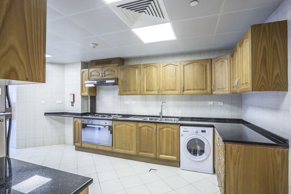 Roda Al Murooj Residences 17
