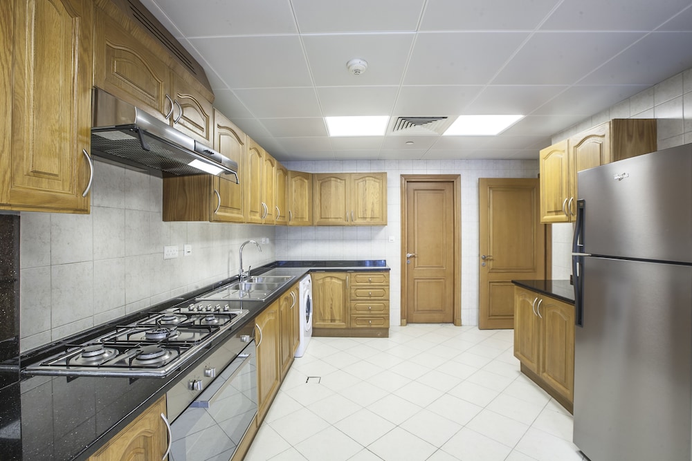 Roda Al Murooj Residences 15