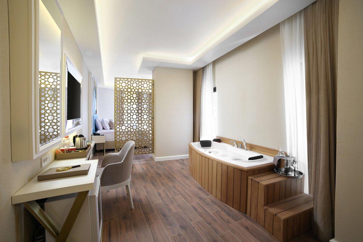 Great Fortune Design Hotel 10