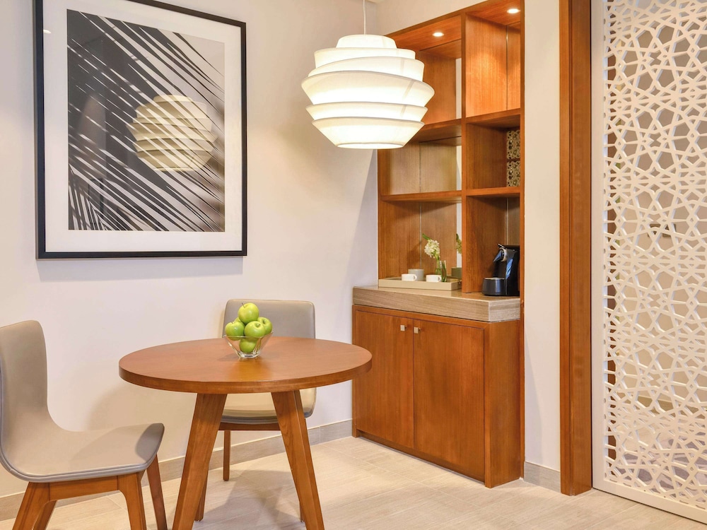 Grand Mercure Dubai City 13