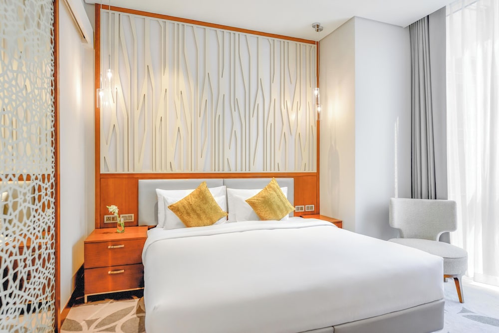 Grand Mercure Dubai City 16