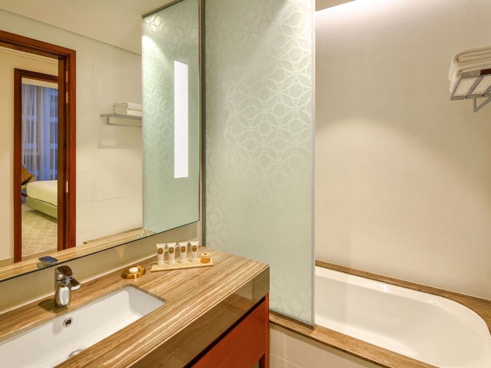 Grand Mercure Dubai City 6
