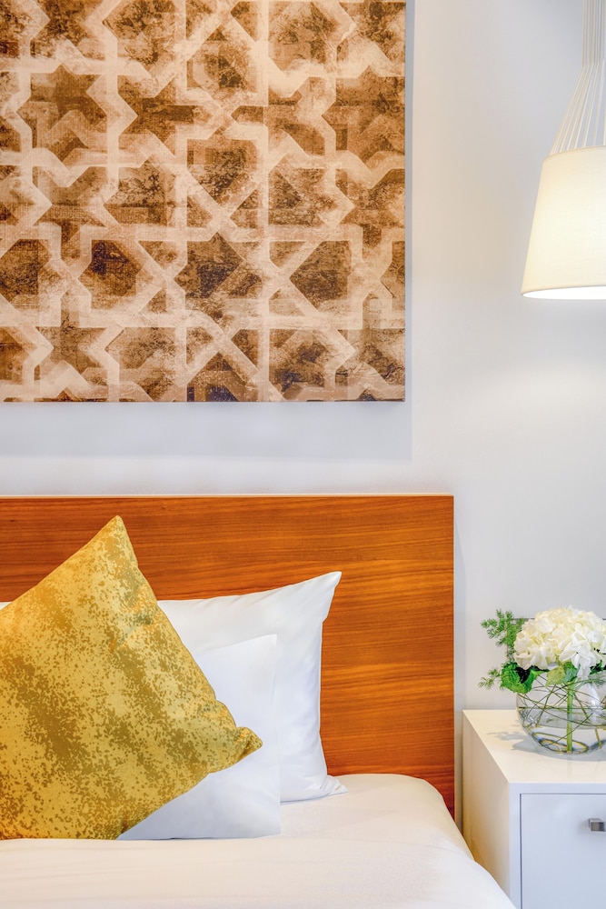 Grand Mercure Dubai City 17