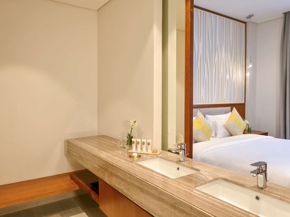 Grand Mercure Dubai City 7