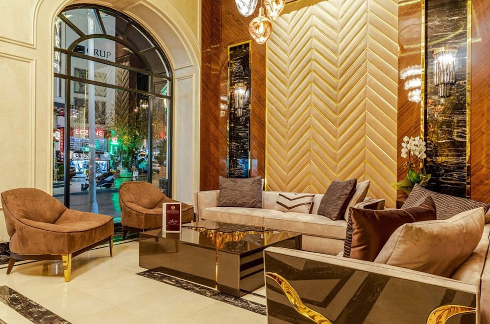 Beethoven Senfoni Hotel 9
