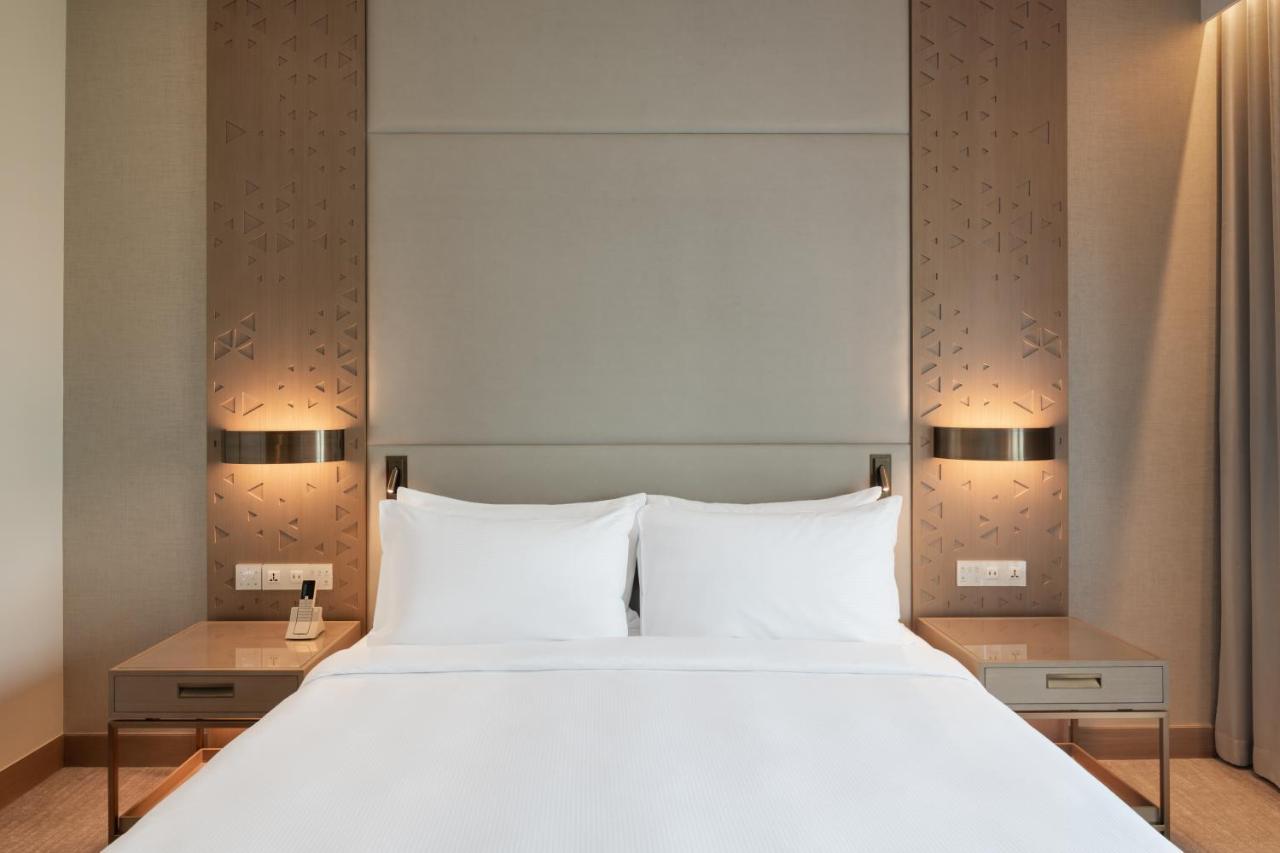 Palace Beach Resort Fujairah 6