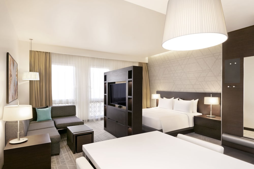 Hyatt Place Dubai/Wasl District Residences 8