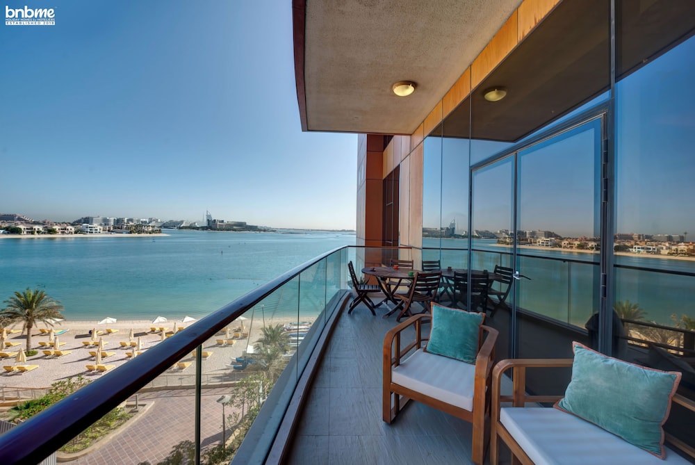 Tiara Residences by Bnbme Holiday Homes 18