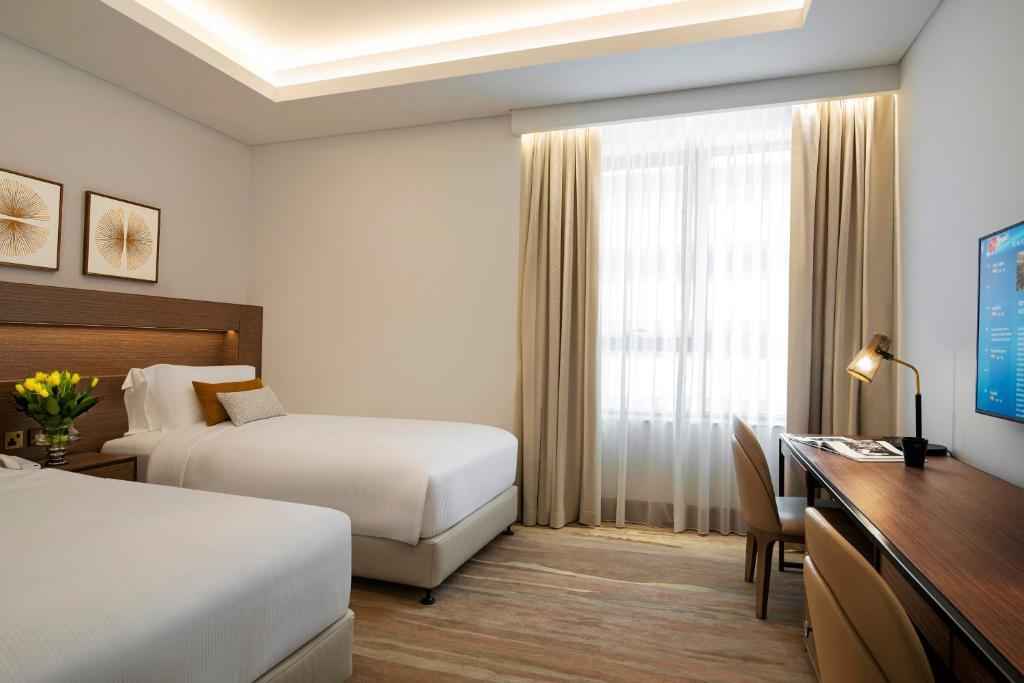 Al Jaddaf Rotana Suite Hotel 4