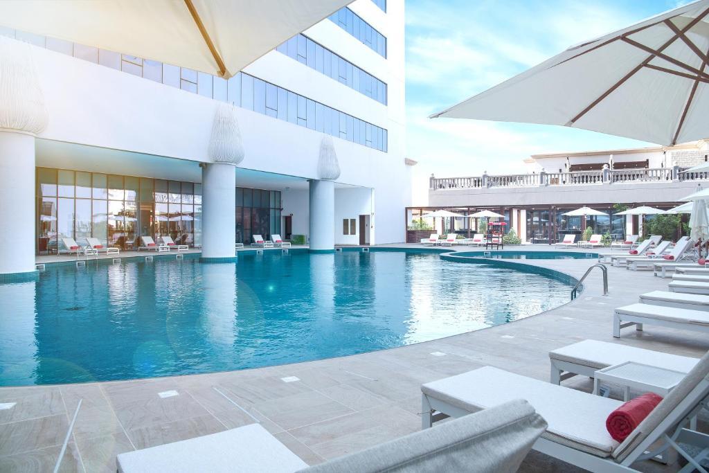 Al Jaddaf Rotana Suite Hotel 18