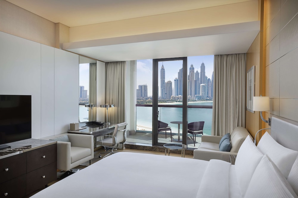 Hilton Dubai Palm Jumeirah 19