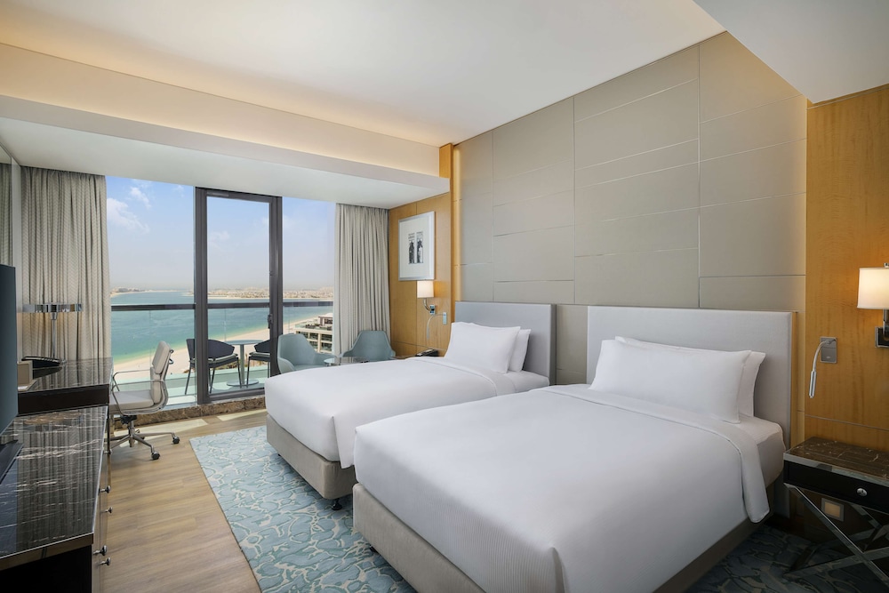 Hilton Dubai Palm Jumeirah 14