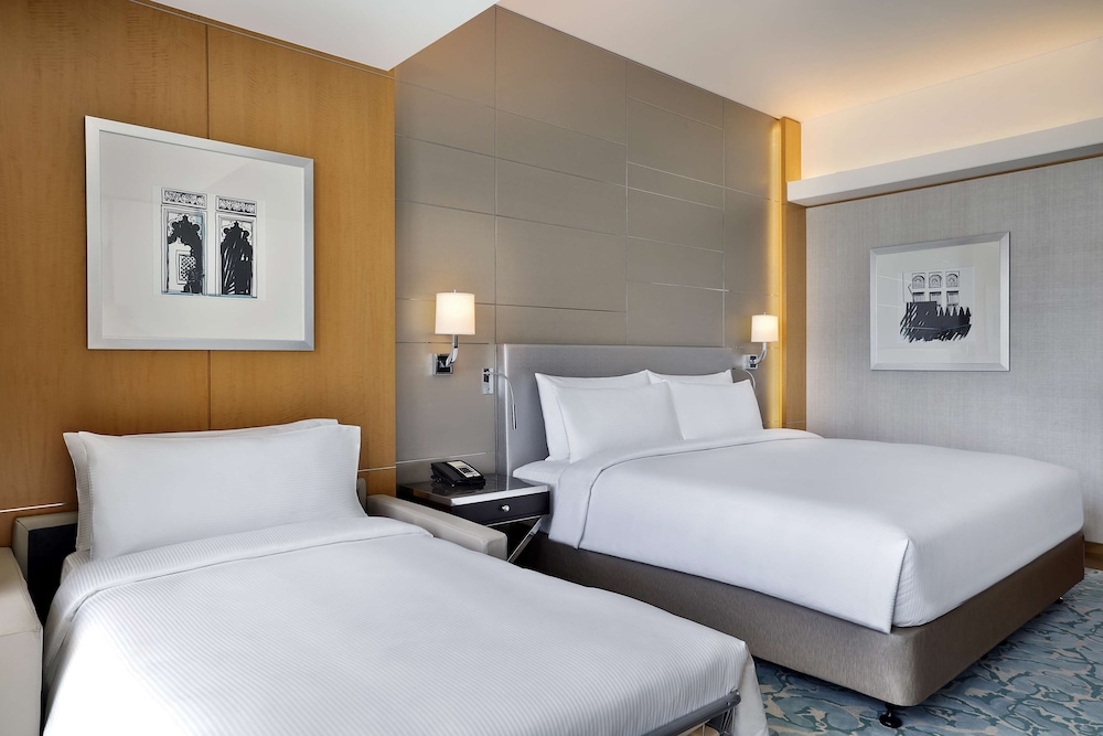 Hilton Dubai Palm Jumeirah 17