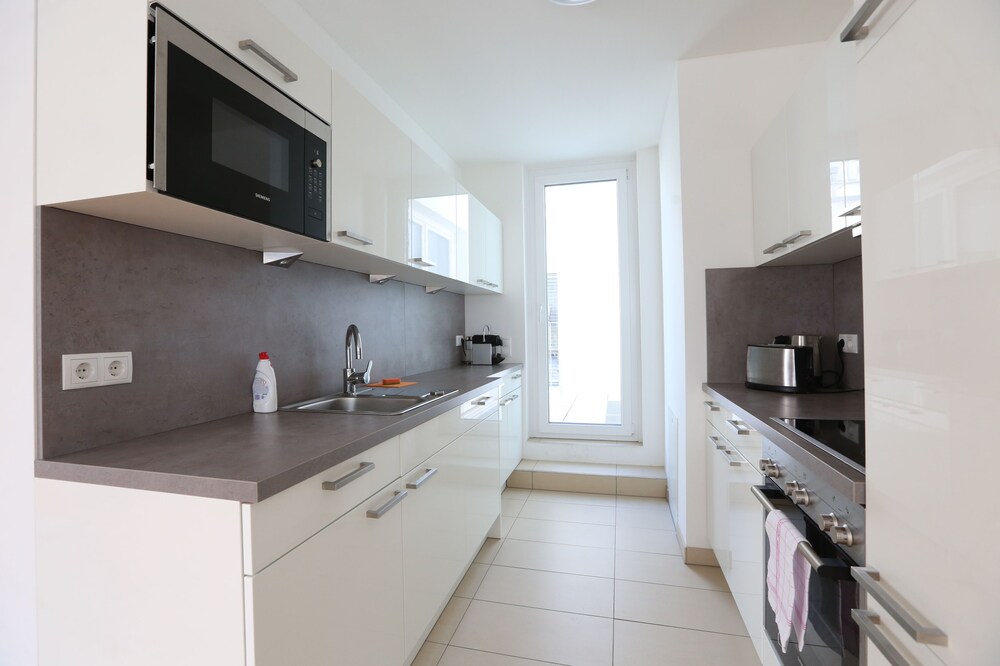 4 Beds & More Apartments 1