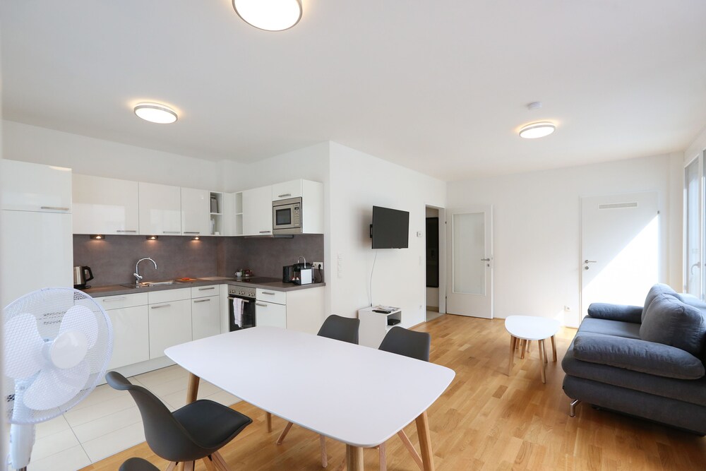 4 Beds & More Apartments 3