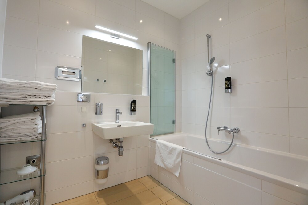 4 Beds & More Apartments 5
