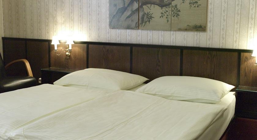 Urban Rooms Rathaus 14