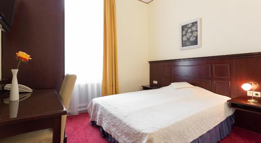 Hotel Viktoria 10