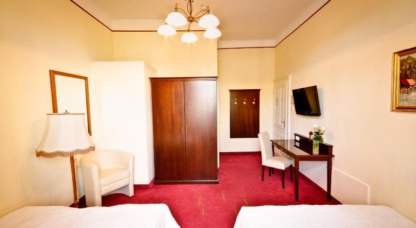 Hotel Viktoria 19