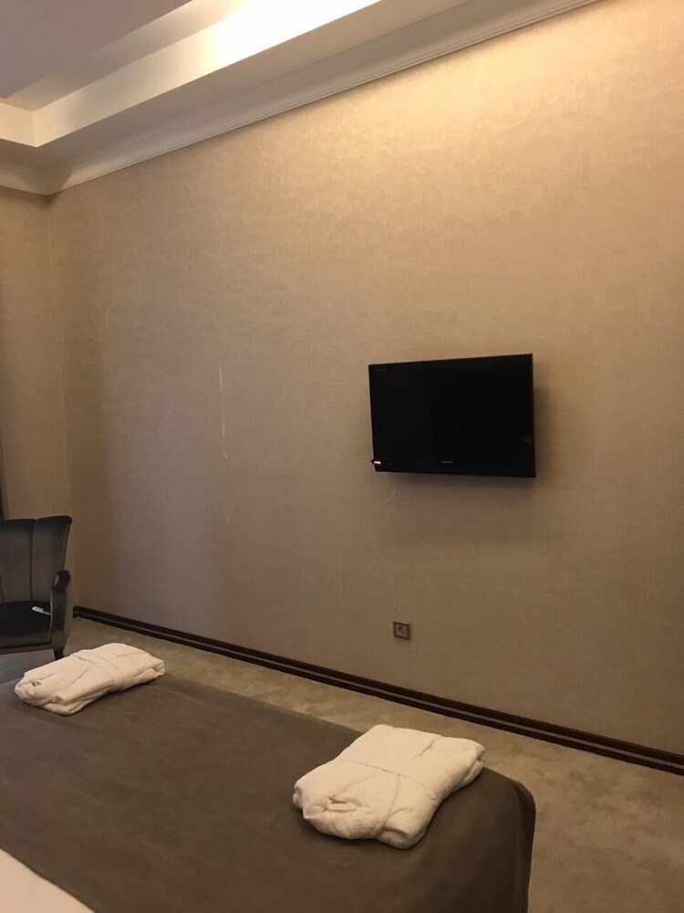 Capitol Hotel 5