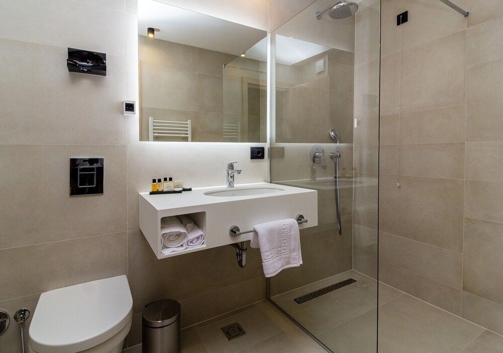Hotel Boss 4