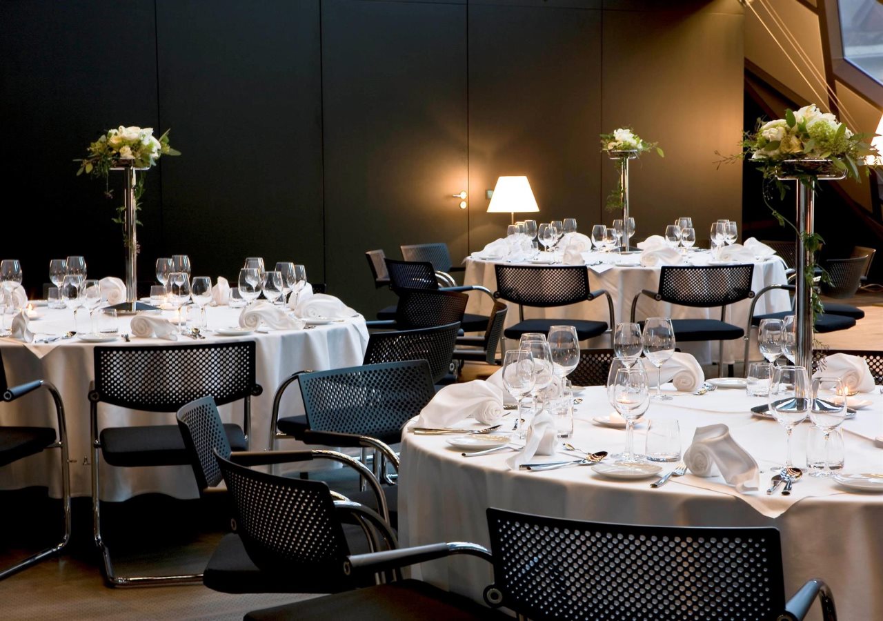SO/ Vienna 18