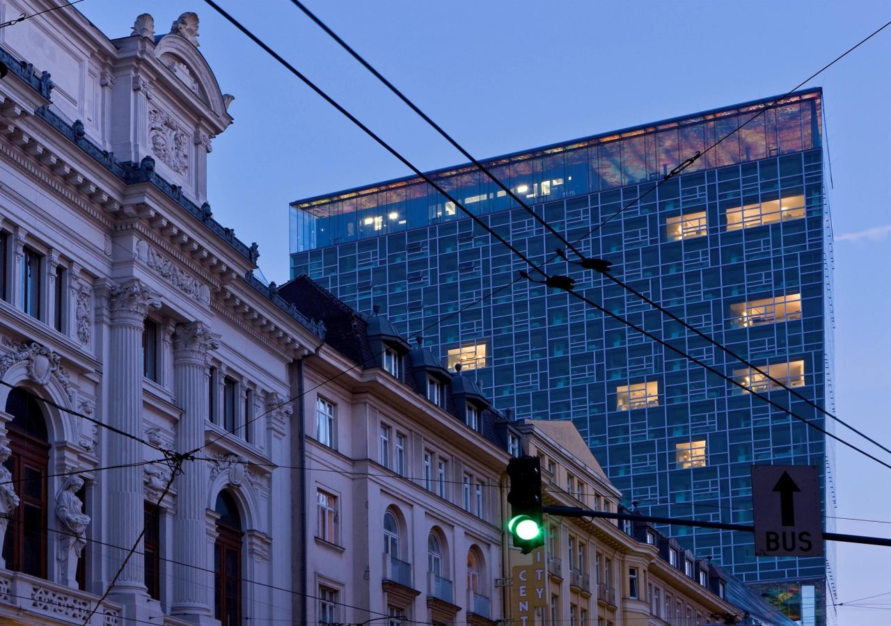 SO/ Vienna 20