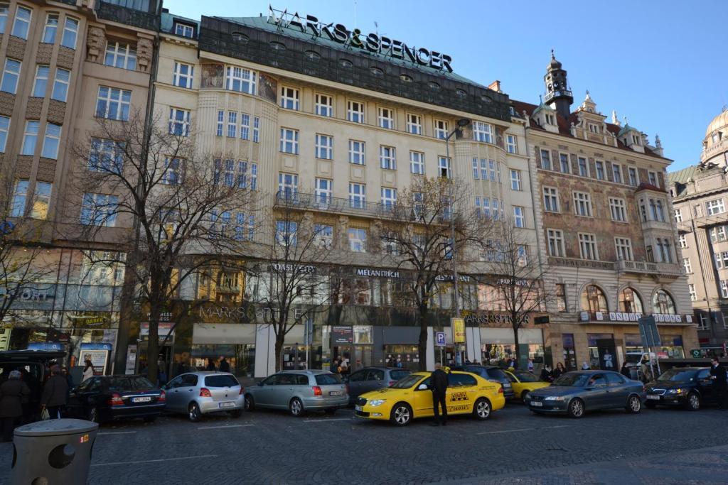 EA ApartHotel Melantrich 4
