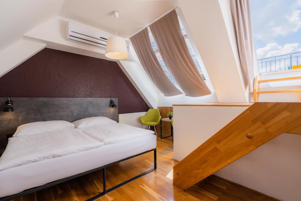 EA ApartHotel Melantrich 10