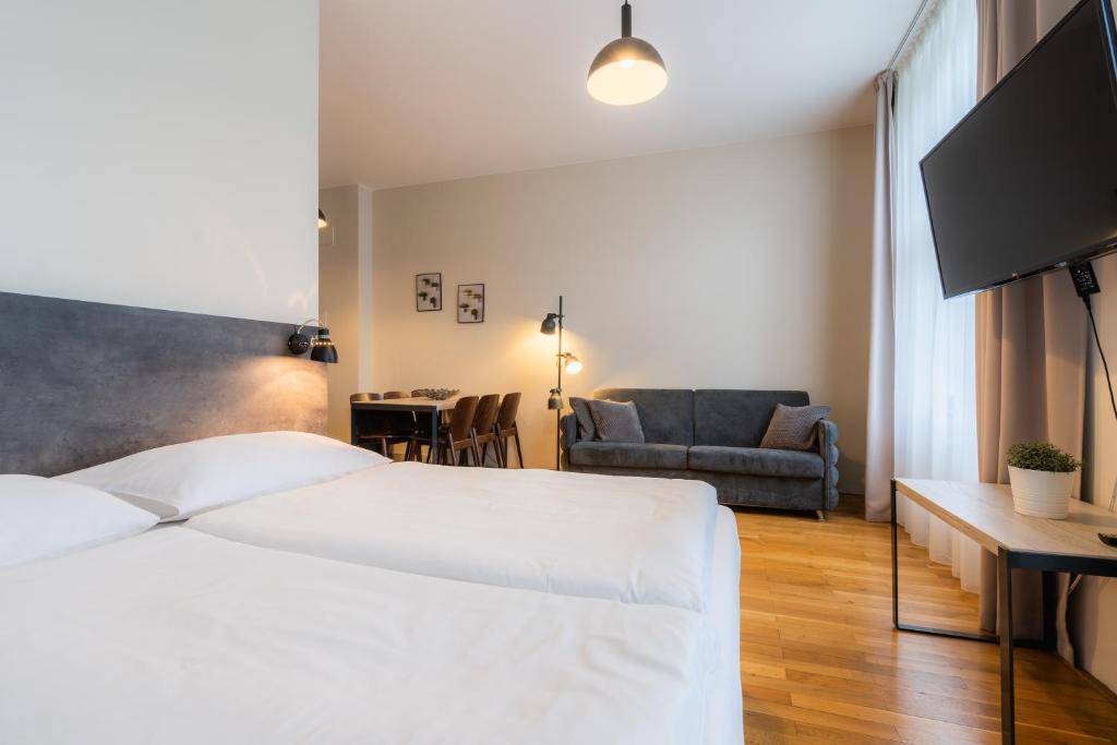 EA ApartHotel Melantrich 15