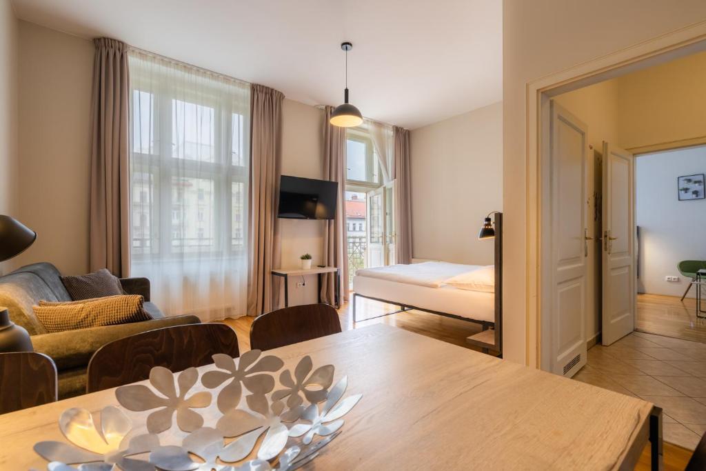 EA ApartHotel Melantrich 21