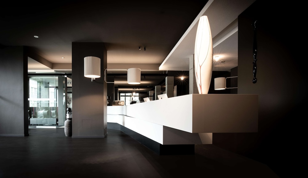 KPM Hotel & Residences 7