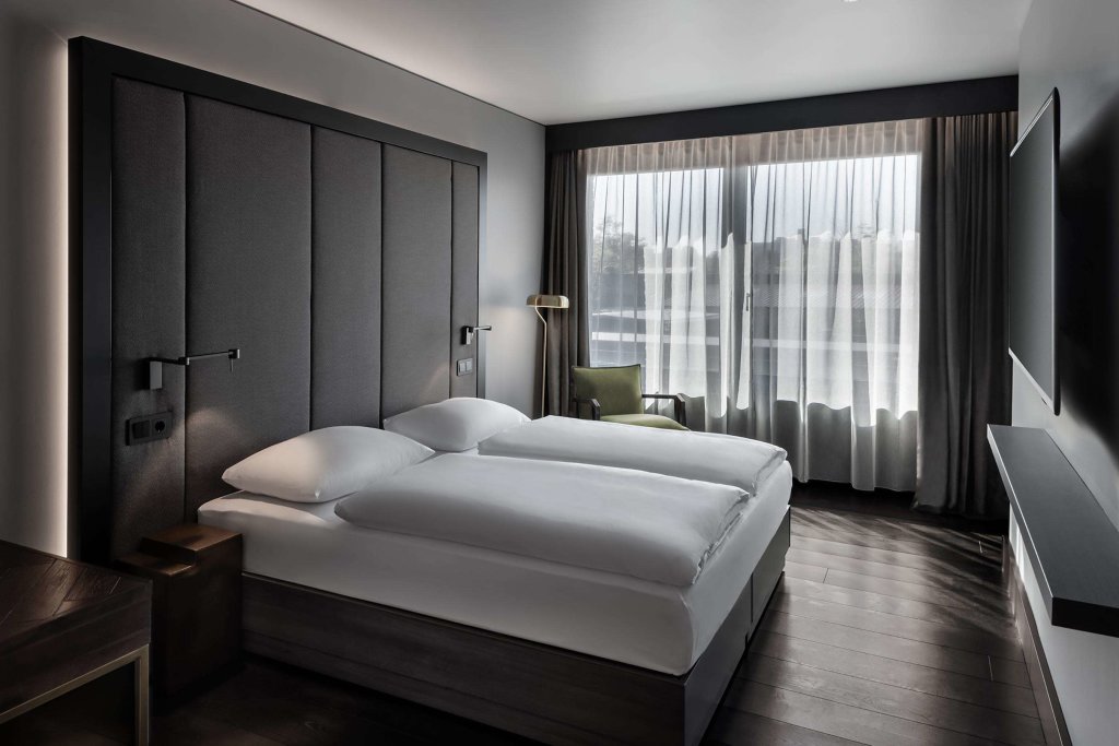 Hotel AMANO East Side 7