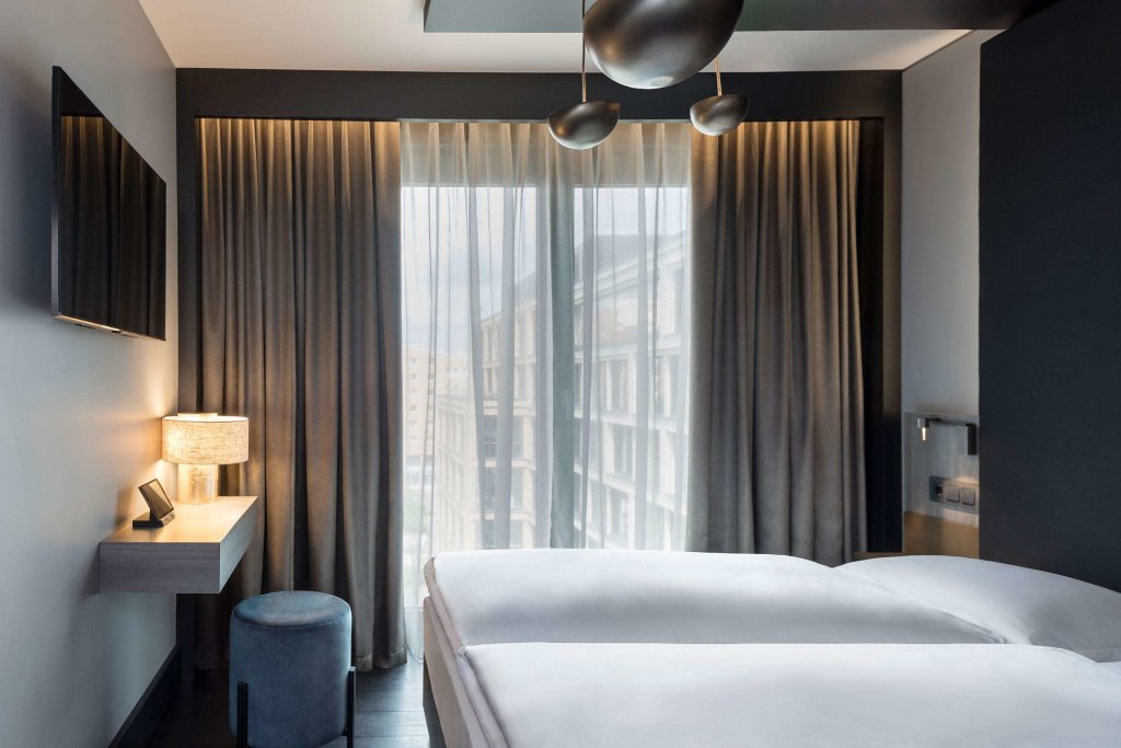 Hotel AMANO East Side 17