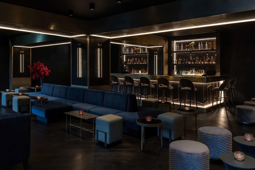 Hotel AMANO East Side 8