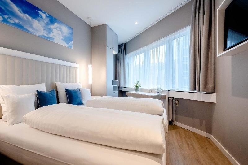 The Blasky Hotel & Rooftop 9