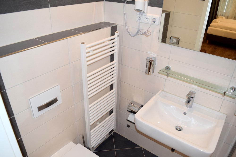 TRIP INN Hotel Budget Messe 23